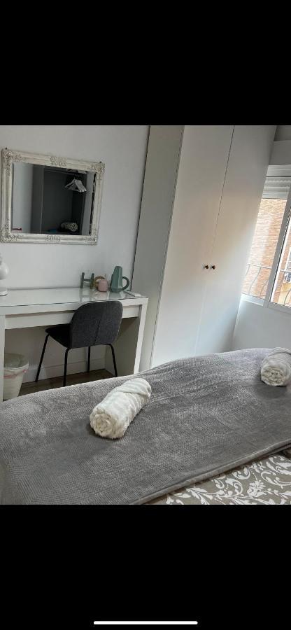 3Centro Malaga Especial Grupos Parking Gratis Apartment Exterior photo